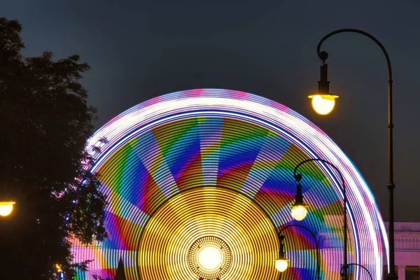 Primer Plano Noria Karolinenplatz Alemania Con Luces Nocturnas —  Fotos de Stock