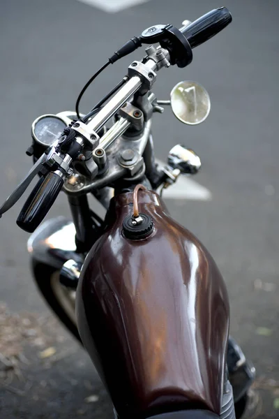 Sydney Australia Jul 2021 Vertical Shot Motorbike Parked Street Sydney — Stock Photo, Image