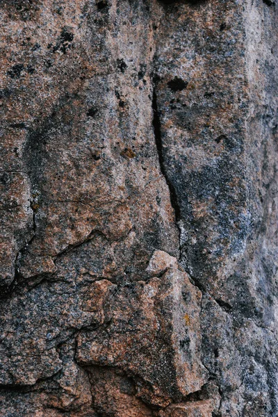 Tiro Close Vertical Uma Superfície Pedra Texturizada — Fotografia de Stock