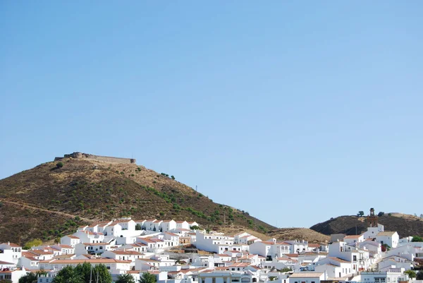 Een Landschap Van Gebouwen Sanlucar Guadiana Omringd Door Heuvels Onder — Stockfoto