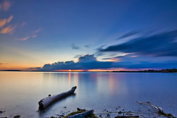 Belo Tiro Mar Calmo Pôr Sol Céu Fundo Emchieming — Fotografia de Stock