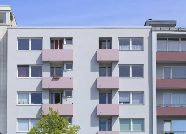 Eine Nahaufnahme Von Monotonen Fassadendetails Eines Mehrfamilienhauses Bremerhaven — Stockfoto
