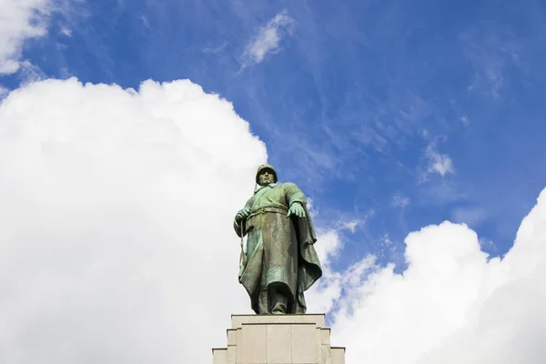 Tbilisi Georgien Jun 2020 Lågvinkelbild Sovjetkrigsmonumentet Tiergarten Berlin Tyskland — Stockfoto