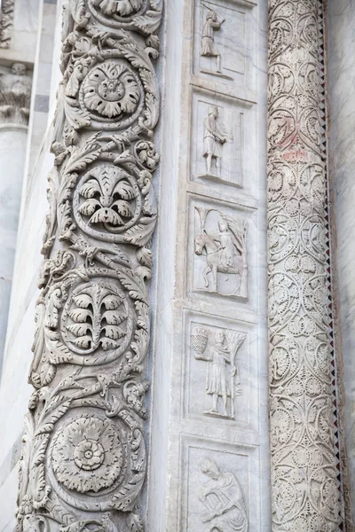 Hermosos Detalles Arquitectónicos Esculturas Murales Catedral Pisa Italia — Foto de Stock