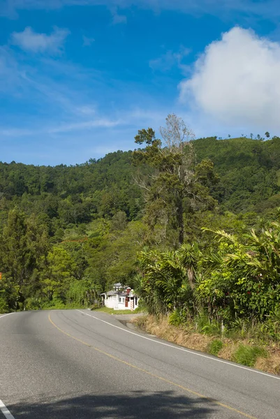 Autobahn Ländlichen Guatemala Platz Zum Reisen Und Viel Grüne Vegetation — Stockfoto