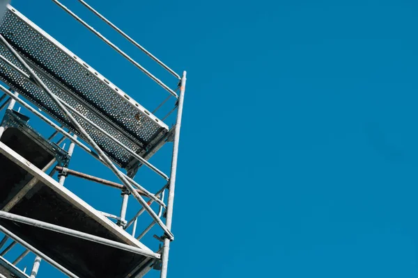 Een Lage Hoek Opname Van Een Bouwplaats Ladder — Stockfoto