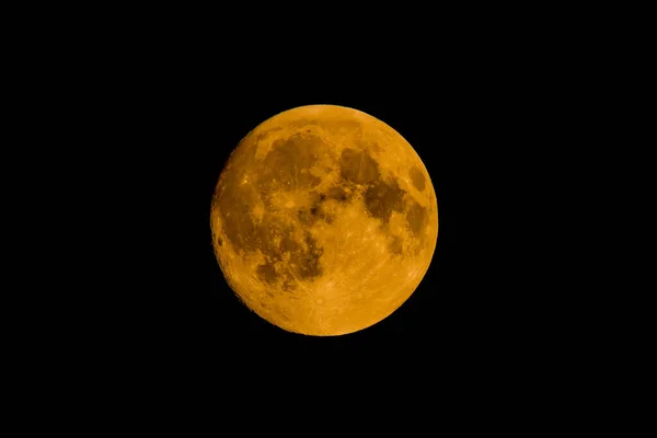 Sebuah Gambar Closeup Dari Bulan Emas Titik Tengah Dari Latar — Stok Foto