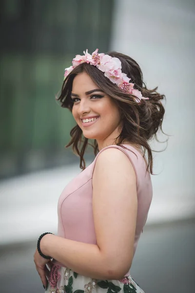 Shallow Focus Shot Beautiful Caucasian Female Bosnia Herzegovina Elegant Dress — Stok fotoğraf