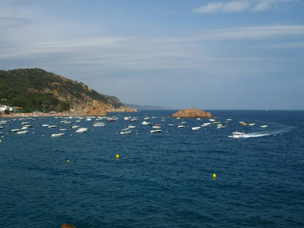 Tossa Mar Spain August 2013 View Boats Sea Green Hills — 图库照片