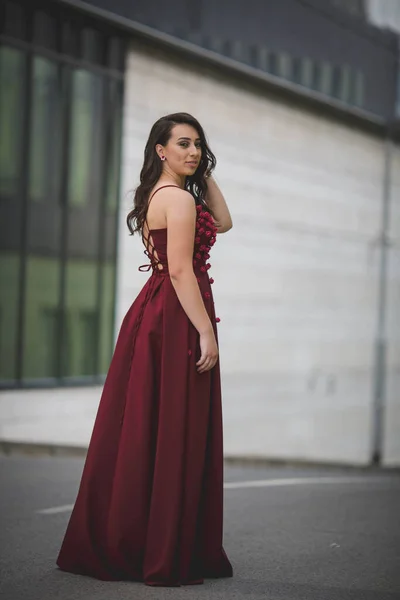 Beautiful Caucasian Female Bosnia Herzegovina Elegant Burgundy Dress Small Roses — Foto Stock