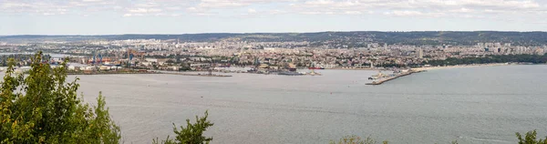 Zdjęcie Panoramiczne Miasta Warny Morzem Czarnym Pierwszym Planie — Zdjęcie stockowe