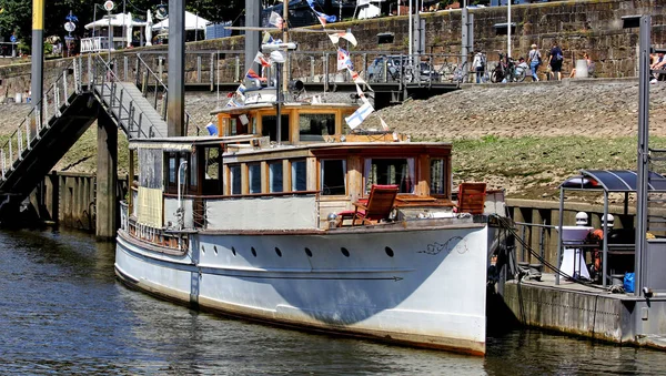 Old Rusty Ship Park — Stock Photo, Image