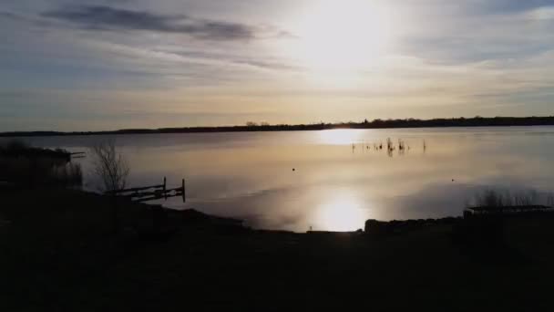 Vacker Solnedgång Över Sjön — Stockvideo