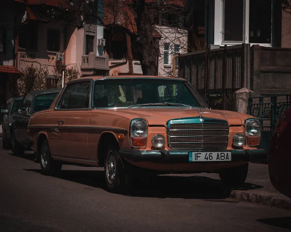 Bucharest Roménia Abr 2021 Belo Clássico Década 1970 Mercedes Benz — Fotografia de Stock