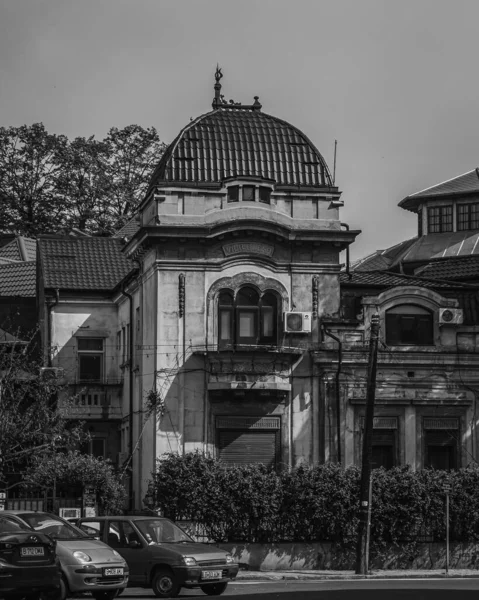 Bukariusz Rumunia Maja 2021 Szary Charakter Starego Domu Architektonicznego Bukareszcie — Zdjęcie stockowe