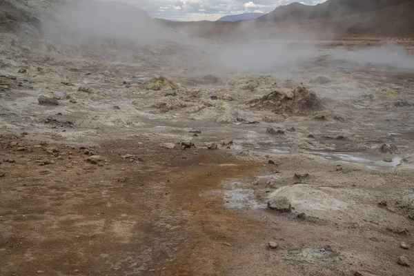 Hverir Geothermal Area Boiling Mud Pools Steaming Fumaroles Iceland — 스톡 사진