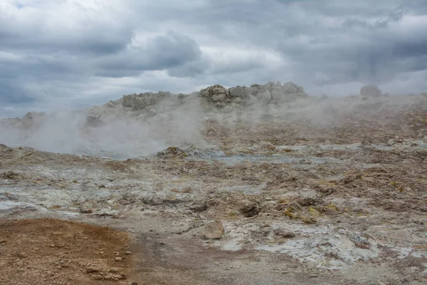 Hverir Geothermal Area Boiling Mud Pools Steaming Fumaroles Iceland — 스톡 사진