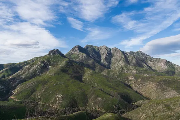 Ein Faszinierender Blick Auf Eine Wunderschöne Berglandschaft — Stockfoto