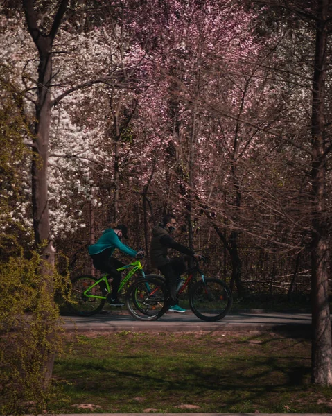 Bucharest Roumanie Avril 2021 Les Gens Profitent Une Belle Journée — Photo