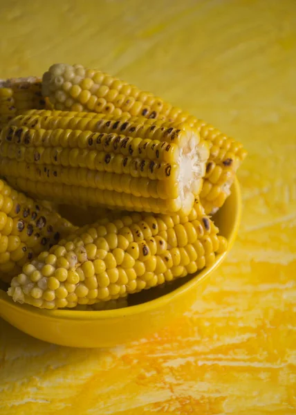 Roasted Corns Yellow Bowl Yellow Backdrop — Stock Photo, Image