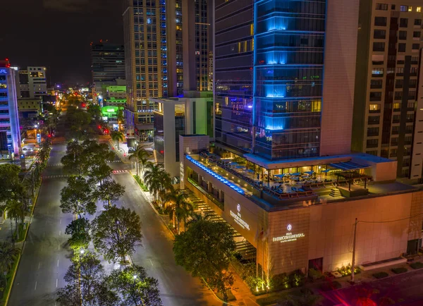 Dzielnica Nowoczesnych Budynków Otoczona Światłami Wieczorem San Juan Maguana Dominikana — Zdjęcie stockowe