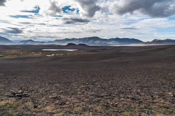 Hverir Geotermální Místo Bublajícími Tůněmi Bláta Kouřícími Fumaroly Islandu — Stock fotografie