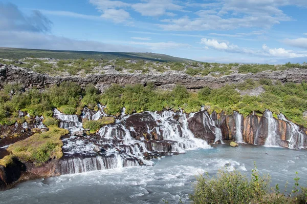 Водопад Храунфоссар Исландии — стоковое фото