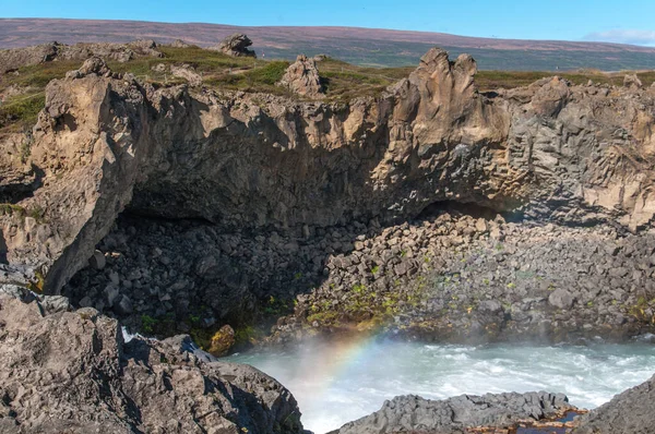 Водоспад Барнафос Ісландії — стокове фото