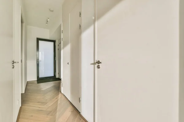 Couloir Aux Murs Blancs Appartement Moderne — Photo