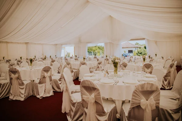 Hermoso Lugar Ceremonia Boda Con Decoraciones Florales — Foto de Stock