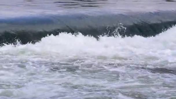 Güzel Hızlı Bir Nehir — Stok video