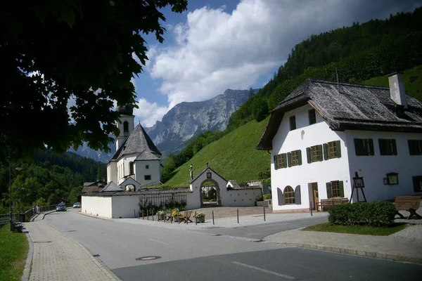 Festői Plébániatemplom Szent Sebestyén Ramsau Bei Berchtesgaden Németország — Stock Fotó