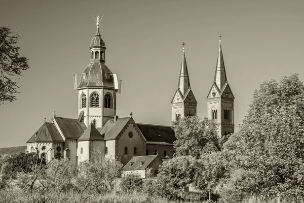 Scala Grigi Dell Antica Einhard Basilika Con Sue Due Torri — Foto Stock