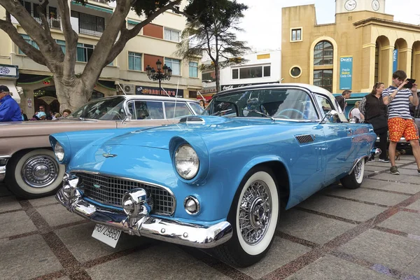 Torremolino Espanha Fevereiro 2017 Ford Thunderbird Azul Dos Anos Cinquenta — Fotografia de Stock