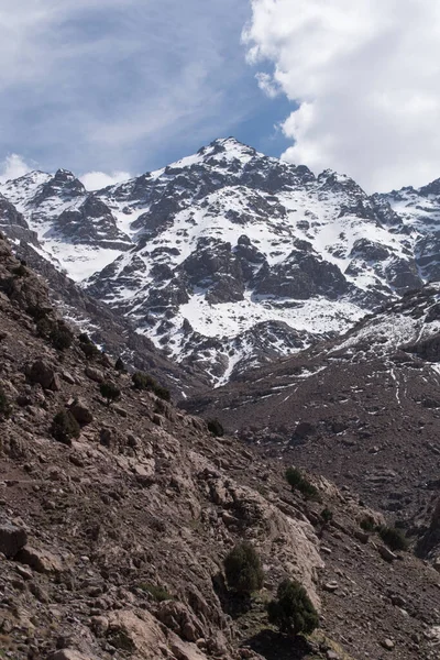 Colpo Verticale Montagne Rocciose Innevate Marocco — Foto Stock