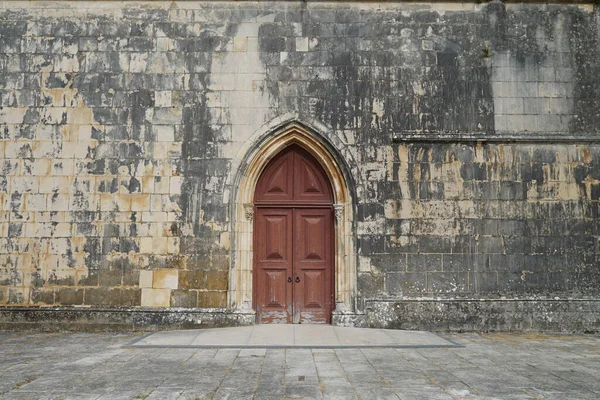 Uma Velha Porta Madeira Mosteiro Batalha Batalha Portugal — Fotografia de Stock