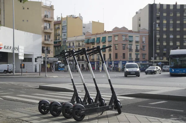 Alquiler Público Scooters Eléctricos Calle Madrid España — Foto de Stock