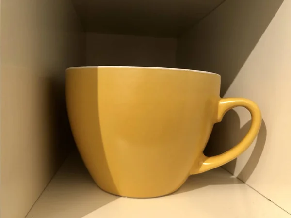 Closeup Shot Yellow Cup Drawer — Stock Photo, Image