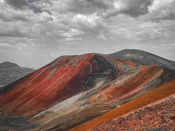 Ermenistan Daki Karmir Katar Dağının Güzel Manzarası — Stok fotoğraf