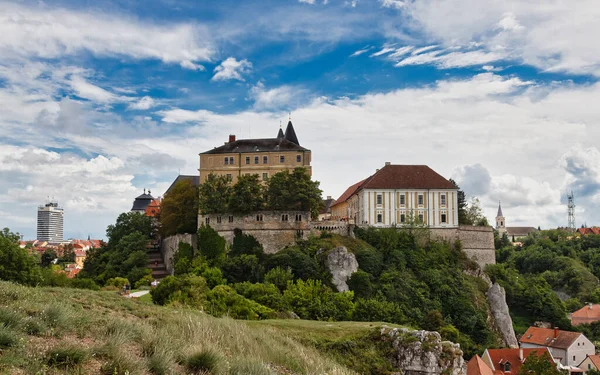 Utsikt Över Slottskullen Den Molniga Himlen Veszprem Ungern — Stockfoto