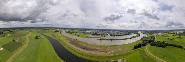 Holenderskie Tereny Zalewowe Rzeki Ijssel Portem Marslanden Tle Tle Błękitnego — Zdjęcie stockowe