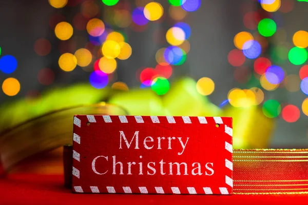 Primer Plano Letrero Con Feliz Navidad Escrito Sobre Fondo Luces —  Fotos de Stock