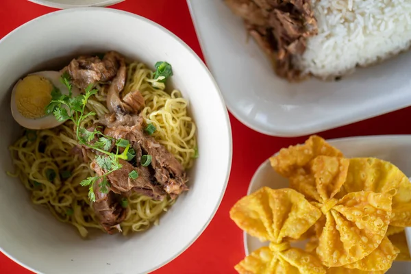 Top View Noodles Pork Bowl — Stock Photo, Image