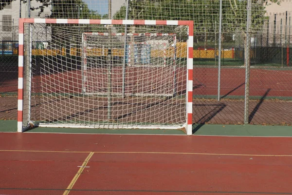 Poste Metálico Handebol Com Uma Rede Campo — Fotografia de Stock