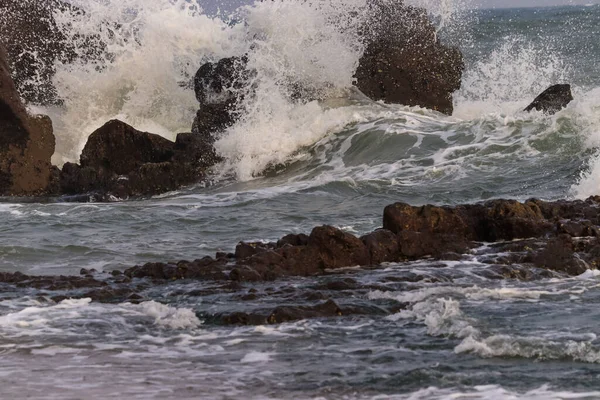 Güzel Bir Kayalık Deniz Manzarası — Stok fotoğraf