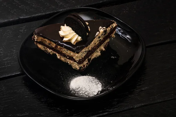 Gros Plan Dessert Mousse Chocolat Sur Fond Noir — Photo