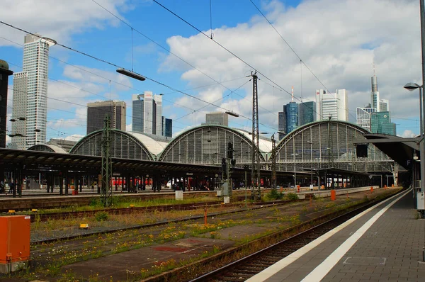 Frankfurt Alemania 2021 Salas Plataformas Estación Central Frankfurt Con Impresionante —  Fotos de Stock