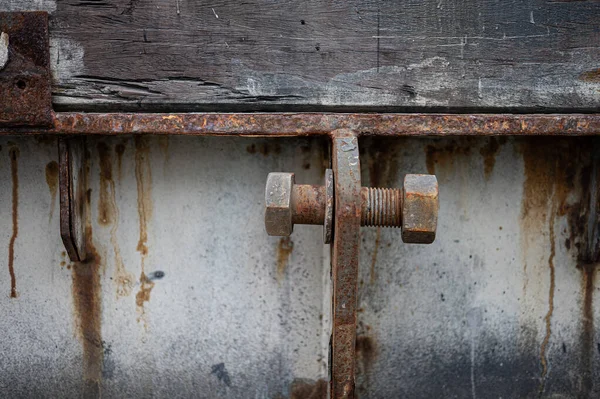 Primer Plano Tornillos Metálicos Oxidados Superficie — Foto de Stock