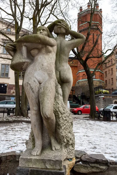 Tiro Vertical Uma Escultura Inverno Estocolmo Suécia — Fotografia de Stock