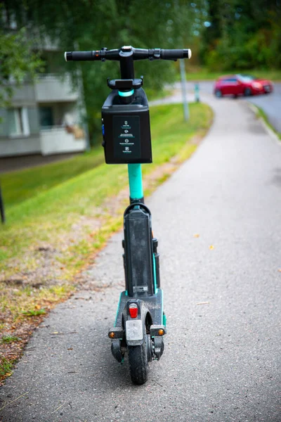 Plan Vertical Scooter Électrique Sur Route — Photo